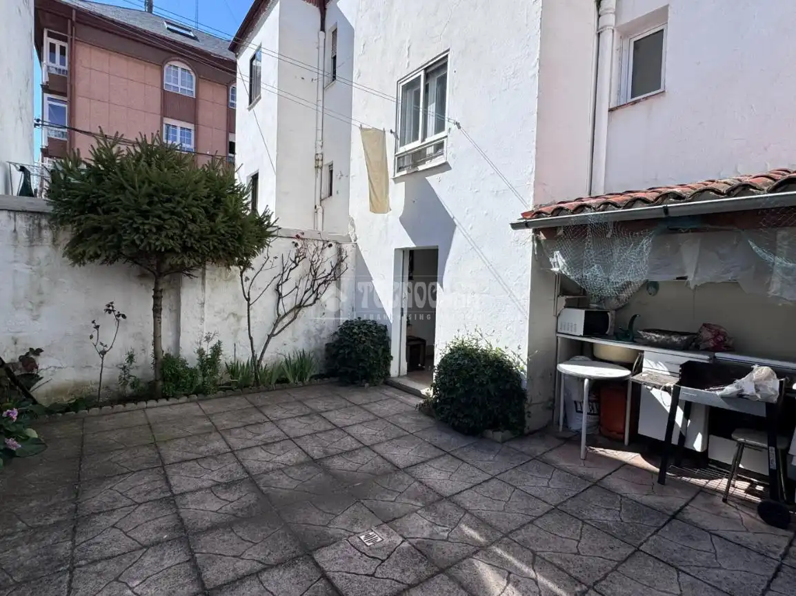 Garden of Detached homes for sale in León Capital   with Heating and Parquet flooring