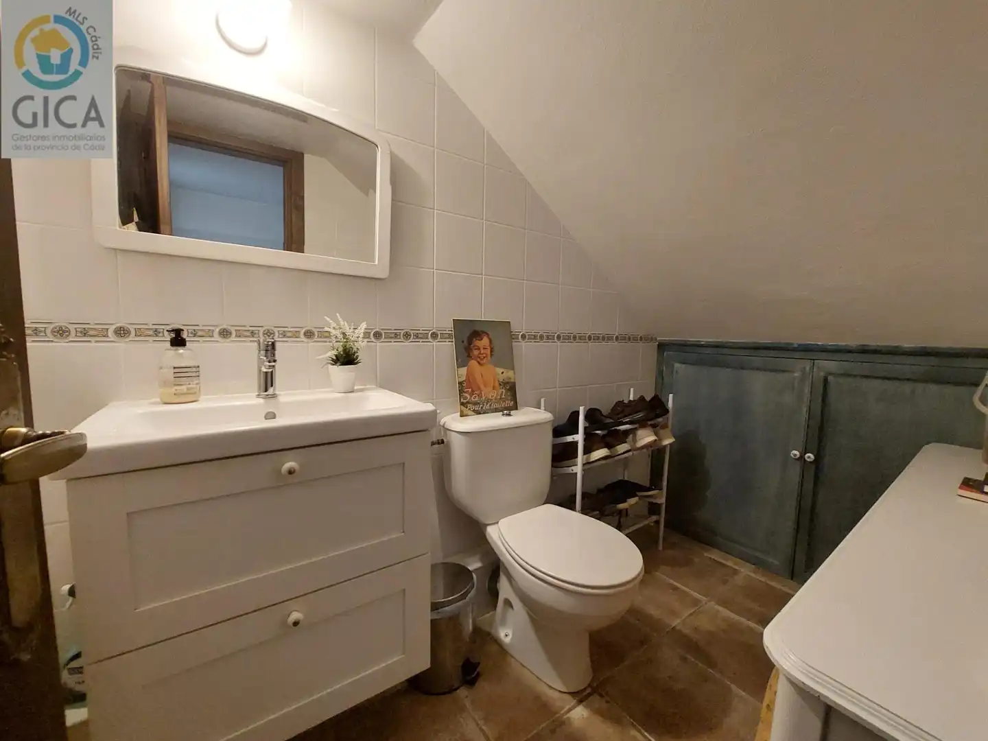 Bany de Casa o xalet en venda en Algeciras amb Aire condicionat, Jardí privat i Piscina