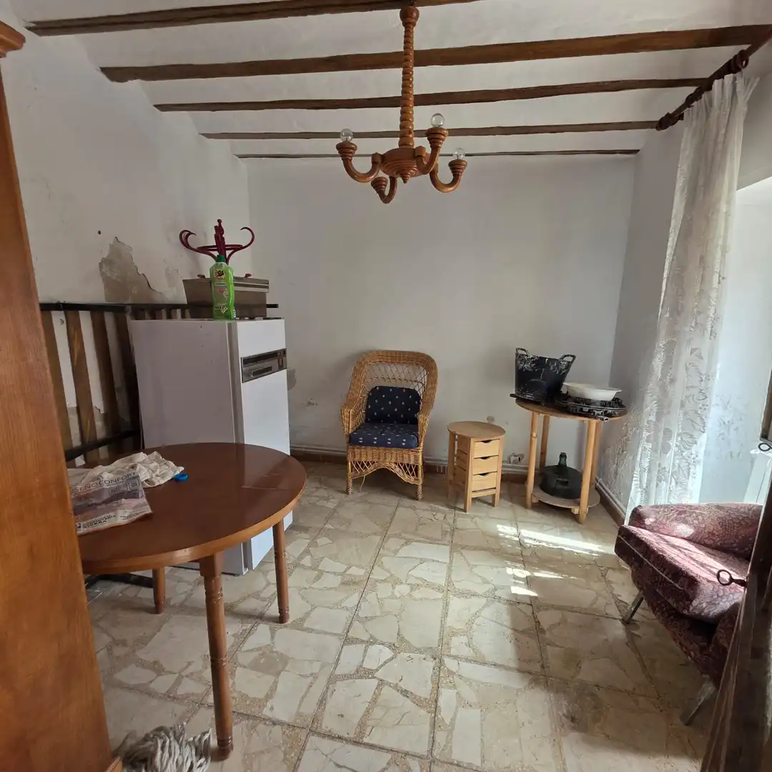 Cuina de Casa adosada en venda en La Guardia amb Calefacció, Terrassa i Traster