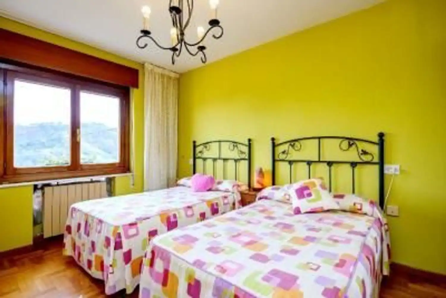 Bedroom of Houses for sale in Bimenes  with Heating, Private garden and Parquet flooring