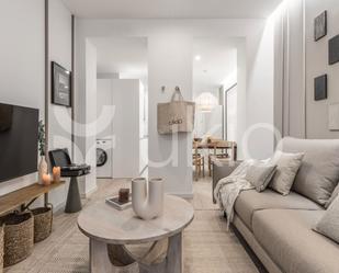 Sala d'estar de Apartament de lloguer en  Madrid Capital amb Aire condicionat