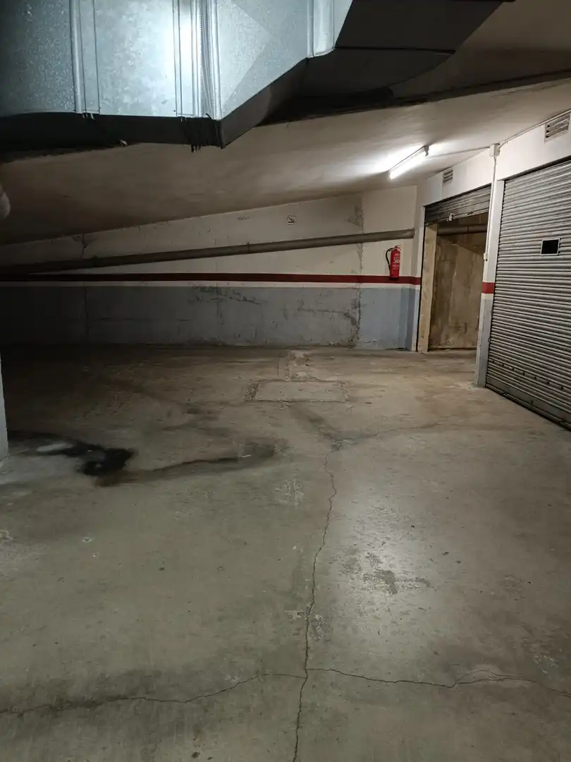 Einzelparkplatz zum Verkauf in Carrer Montserrat 1, imagen 9