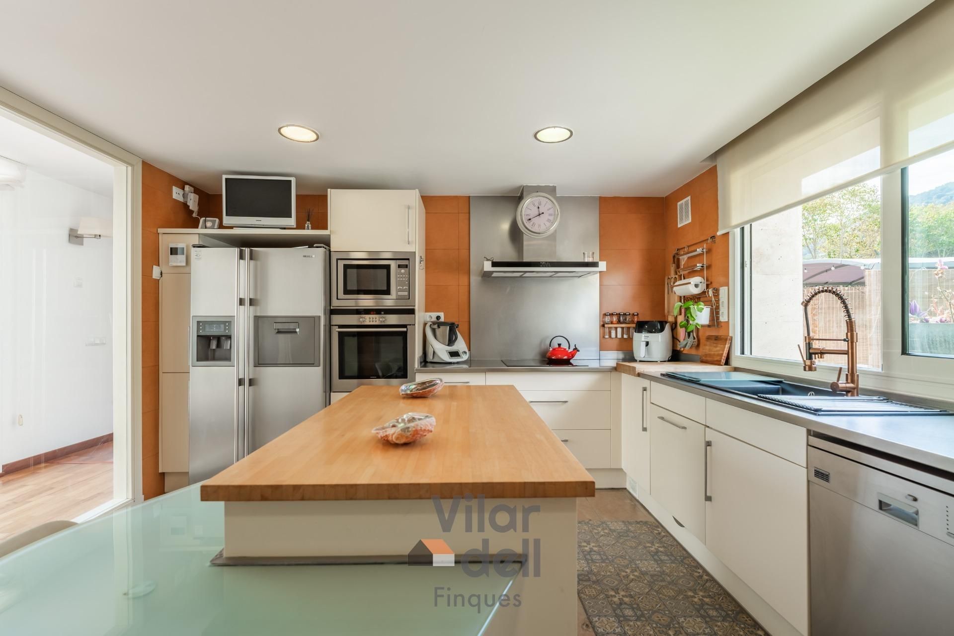 Kitchen of Single-family semi-detached for sale in Vallromanes  with Heating, Private garden and Terrace