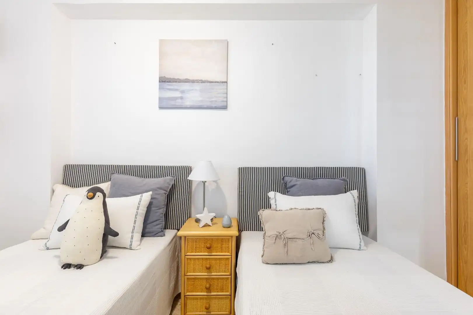 Bedroom of Flat for sale in Pobles del Sud