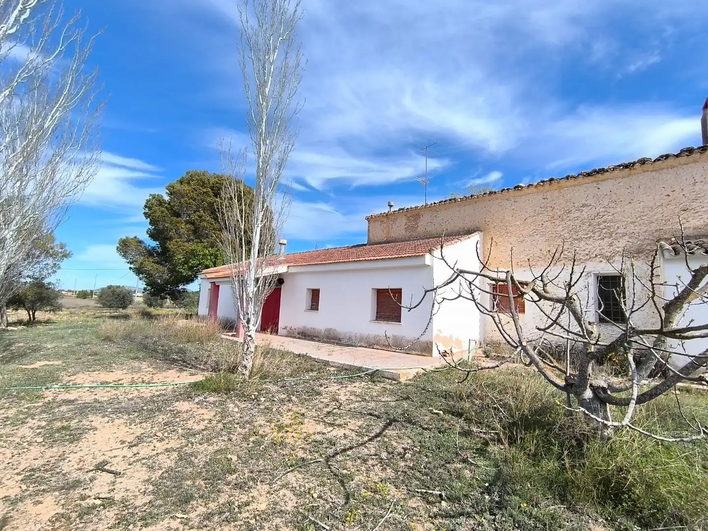 Country homes for sale in Yecla