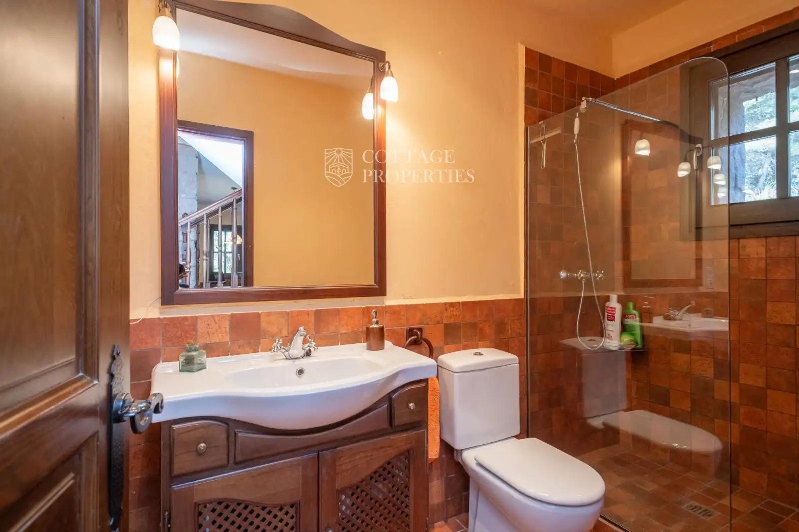 Baño de Finca rústica en venta en Aguilar de Segarra con Calefacción