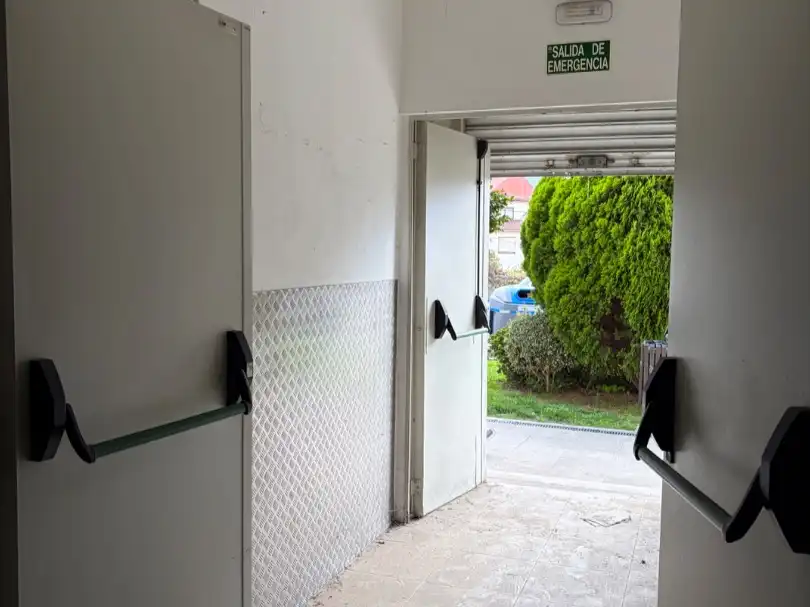 Aparcament de Local de lloguer en Soutomaior amb Aire condicionat i Calefacció
