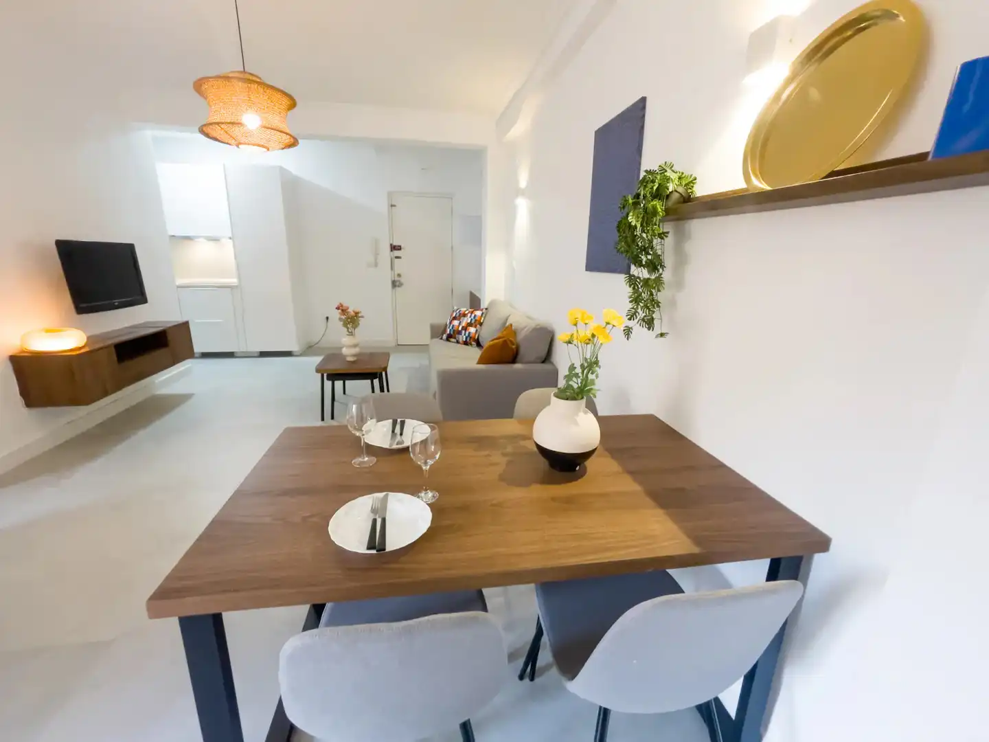 Dining room of Flat for rent in Casco Antiguo