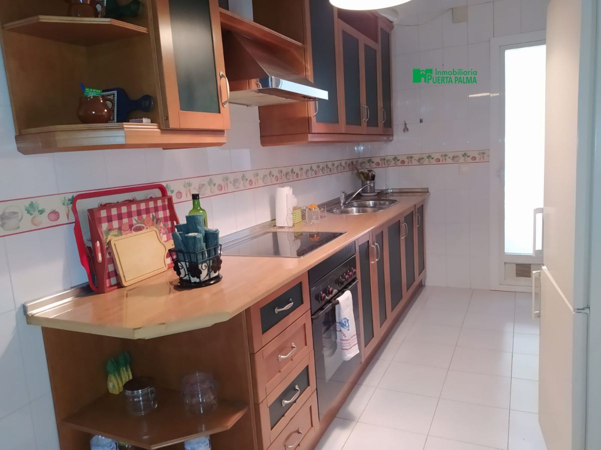 Cuina de Apartament de lloguer en Badajoz Capital amb Aire condicionat, Calefacció i Terrassa