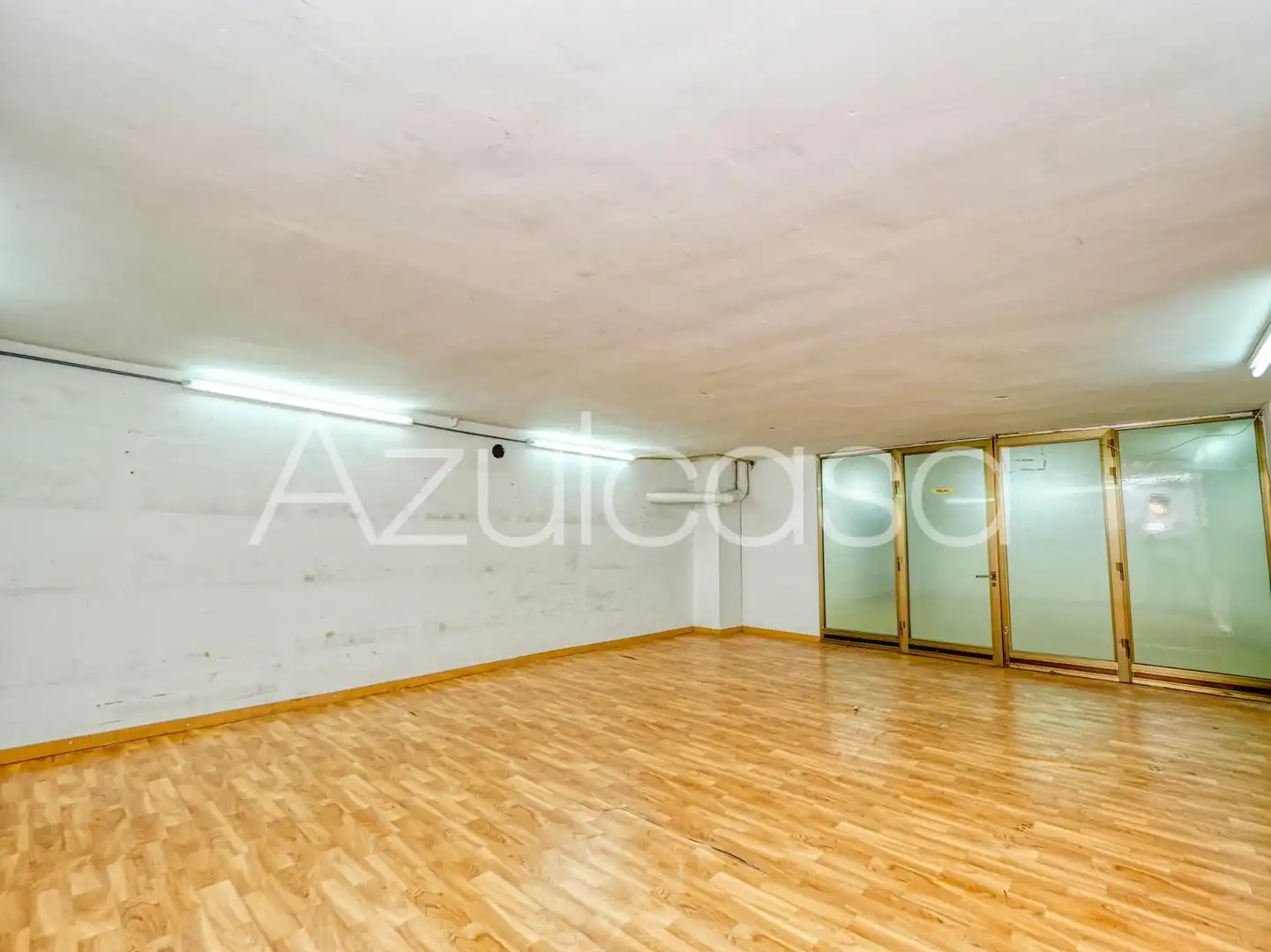 Commercial properties for sale in Alicante / Alacant  with Air Conditioner
