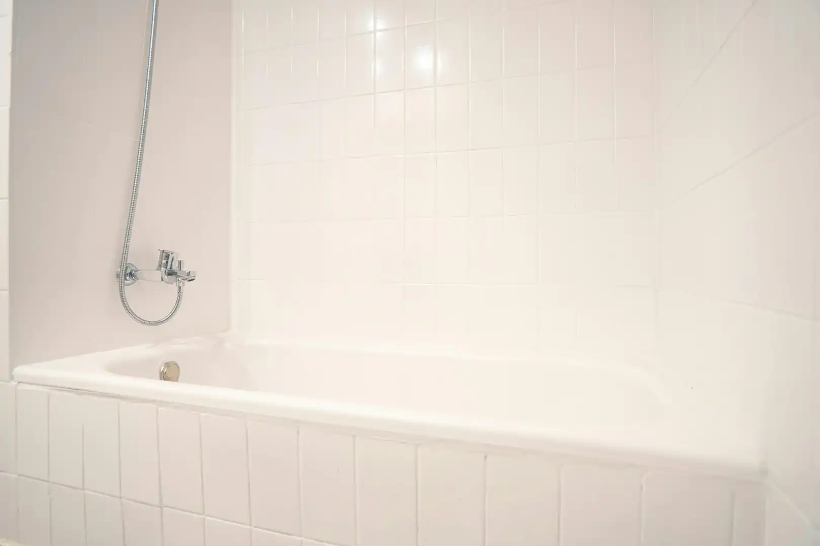 Bathroom of Flat for share in Barcelona  with Washing machine