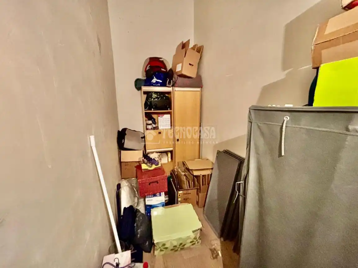Piso en venta en Ávila con Calefacción, Parquet y Trastero