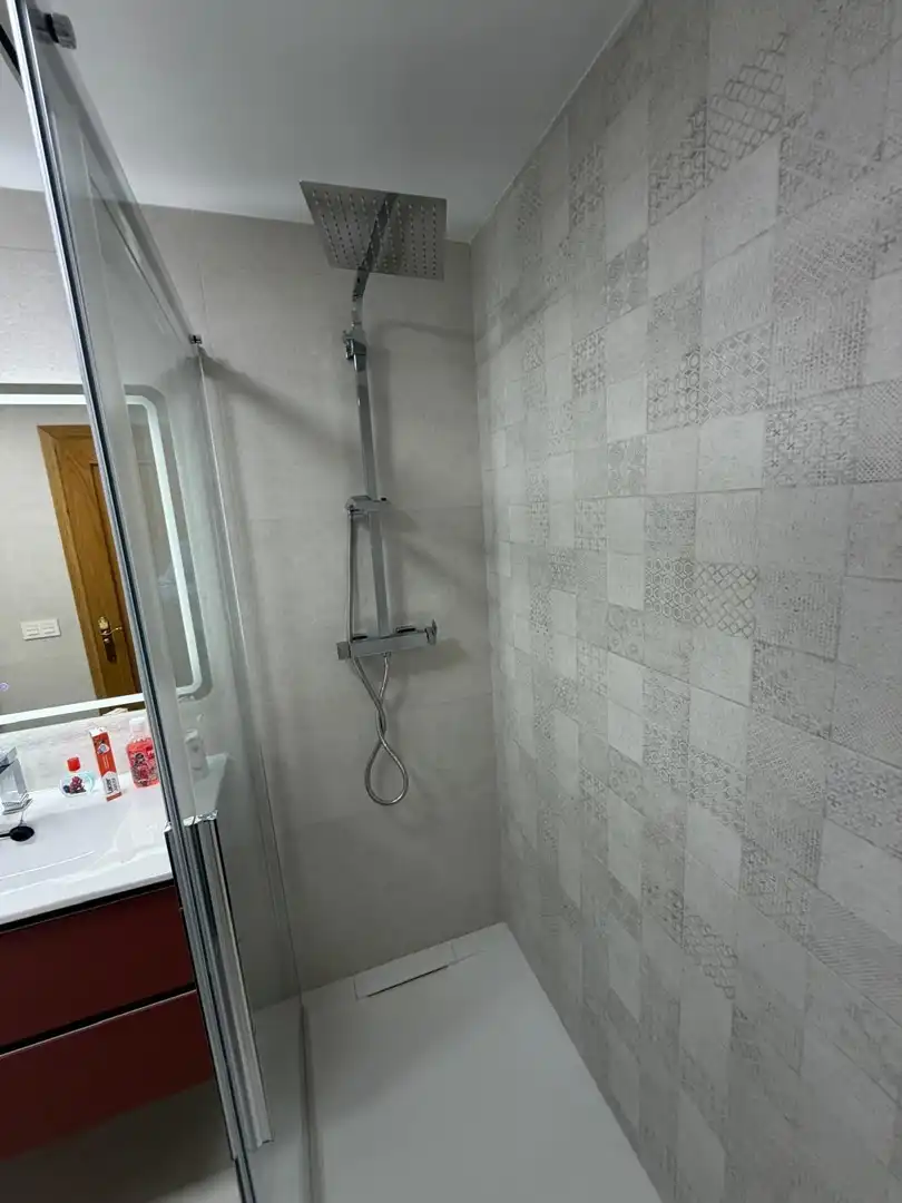 Baño de Piso en venta en Torrent con Aire acondicionado, Calefacción y Terraza