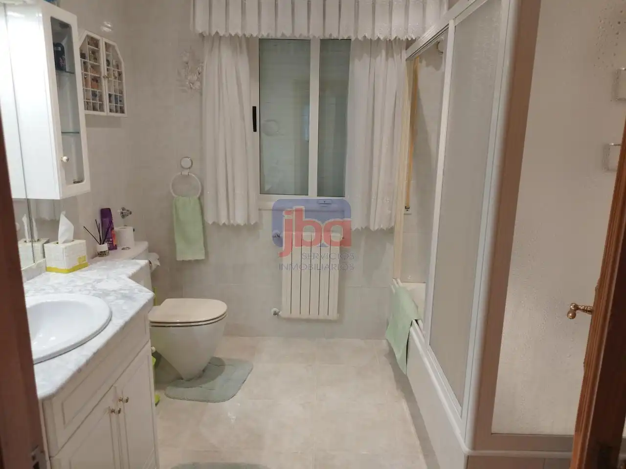Bathroom of Houses for sale in Toén  with Heating, Private garden and Terrace
