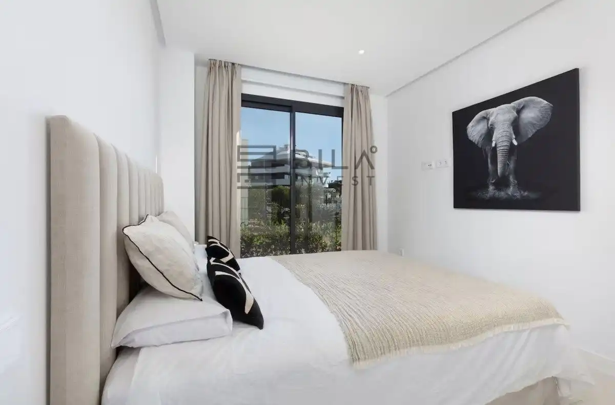 Bedroom of Flat for sale in Fuengirola  with Air Conditioner, Terrace and Storage room