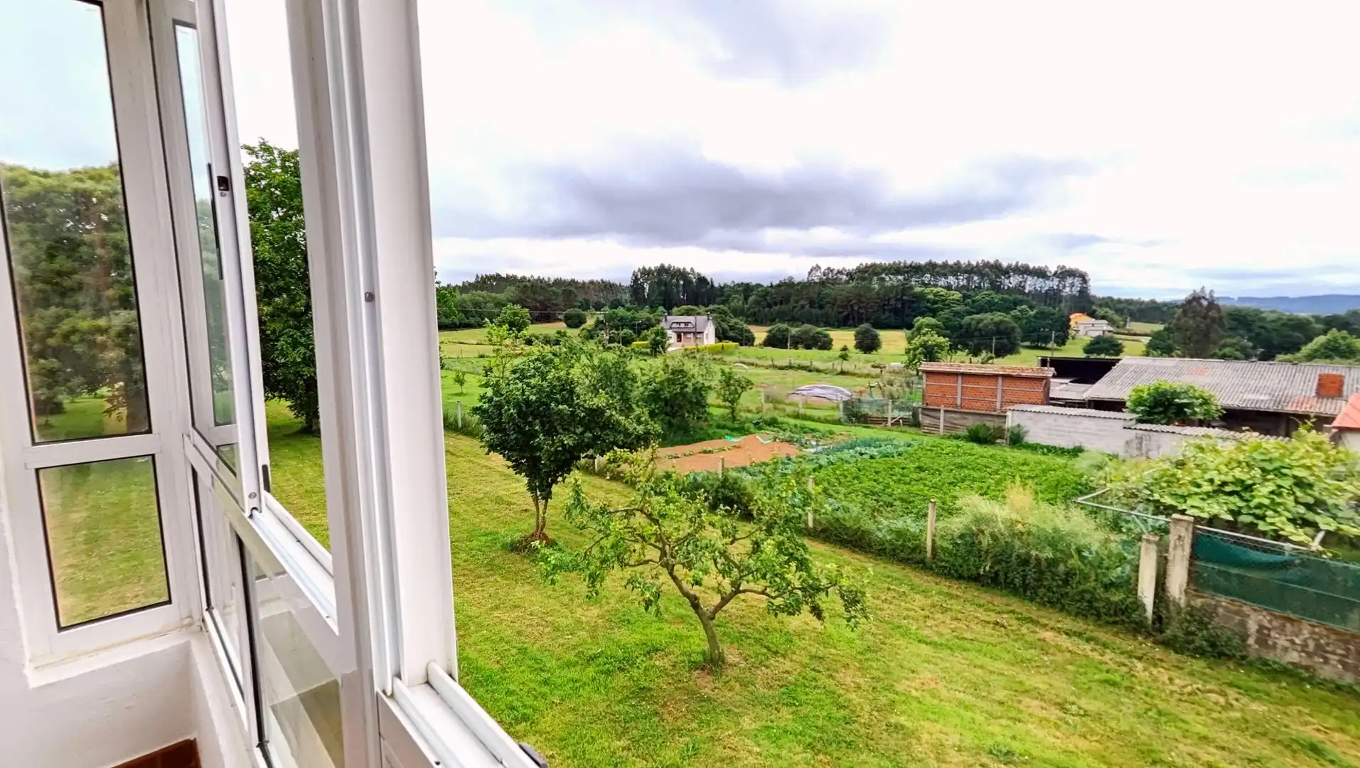 Casa o chalet en venta en Oroso con Calefacción, Jardín privado y Amueblado
