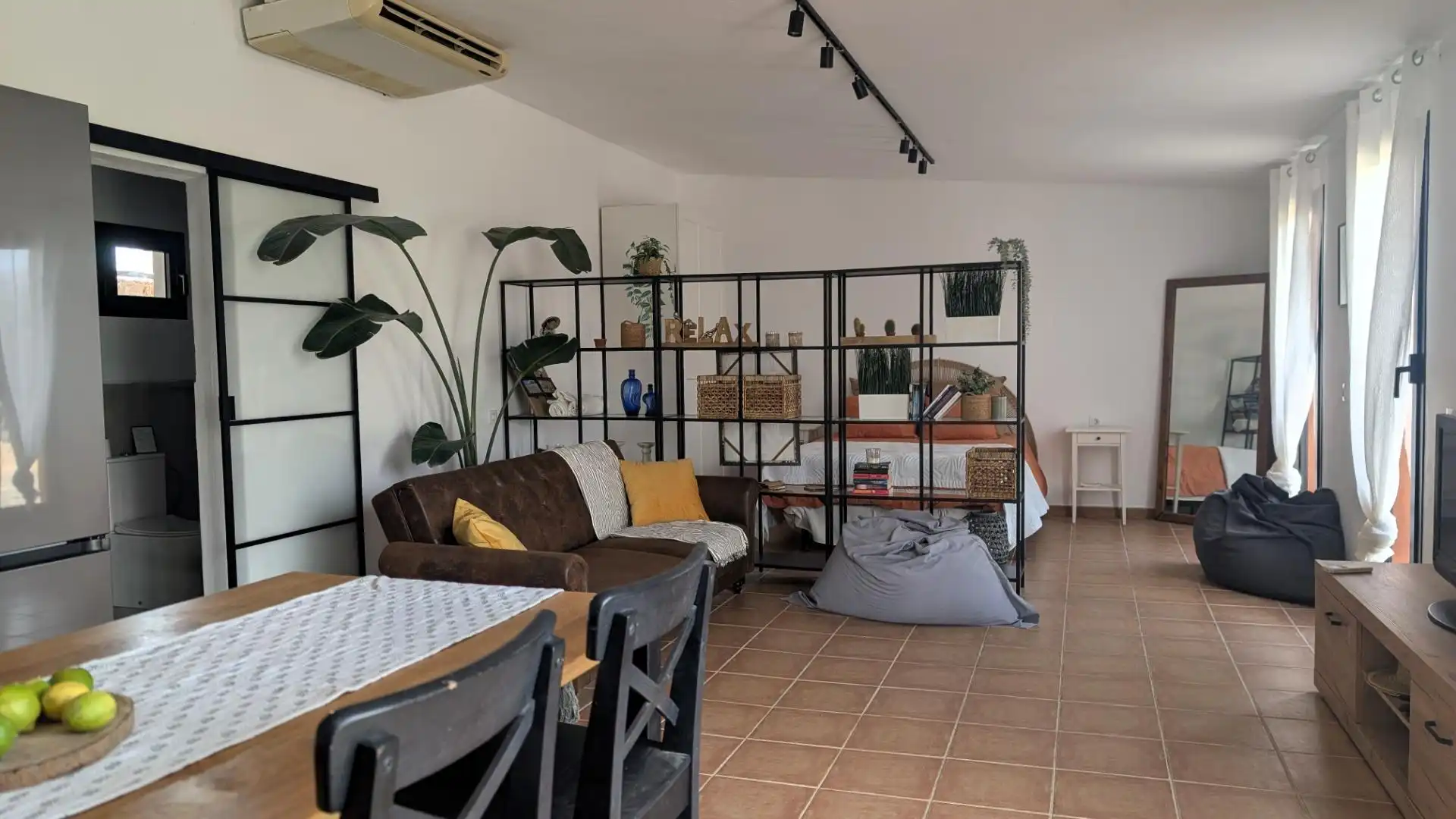 Sala d'estar de Finca rústica en venda en Pájara amb Jardí privat, Terrassa i Traster