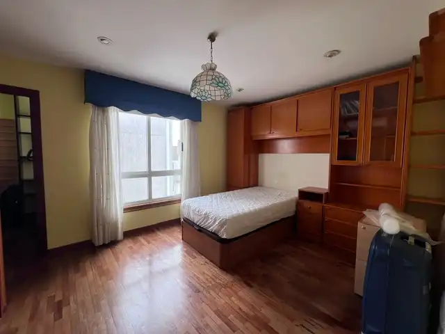 Habitación de Piso en venta en A Coruña Capital  con Calefacción, Parquet y Terraza