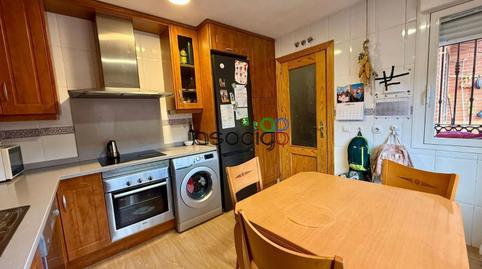 Foto 5 de Casa adosada en venta en Calle de la Veguilla, Chiloeches, Guadalajara