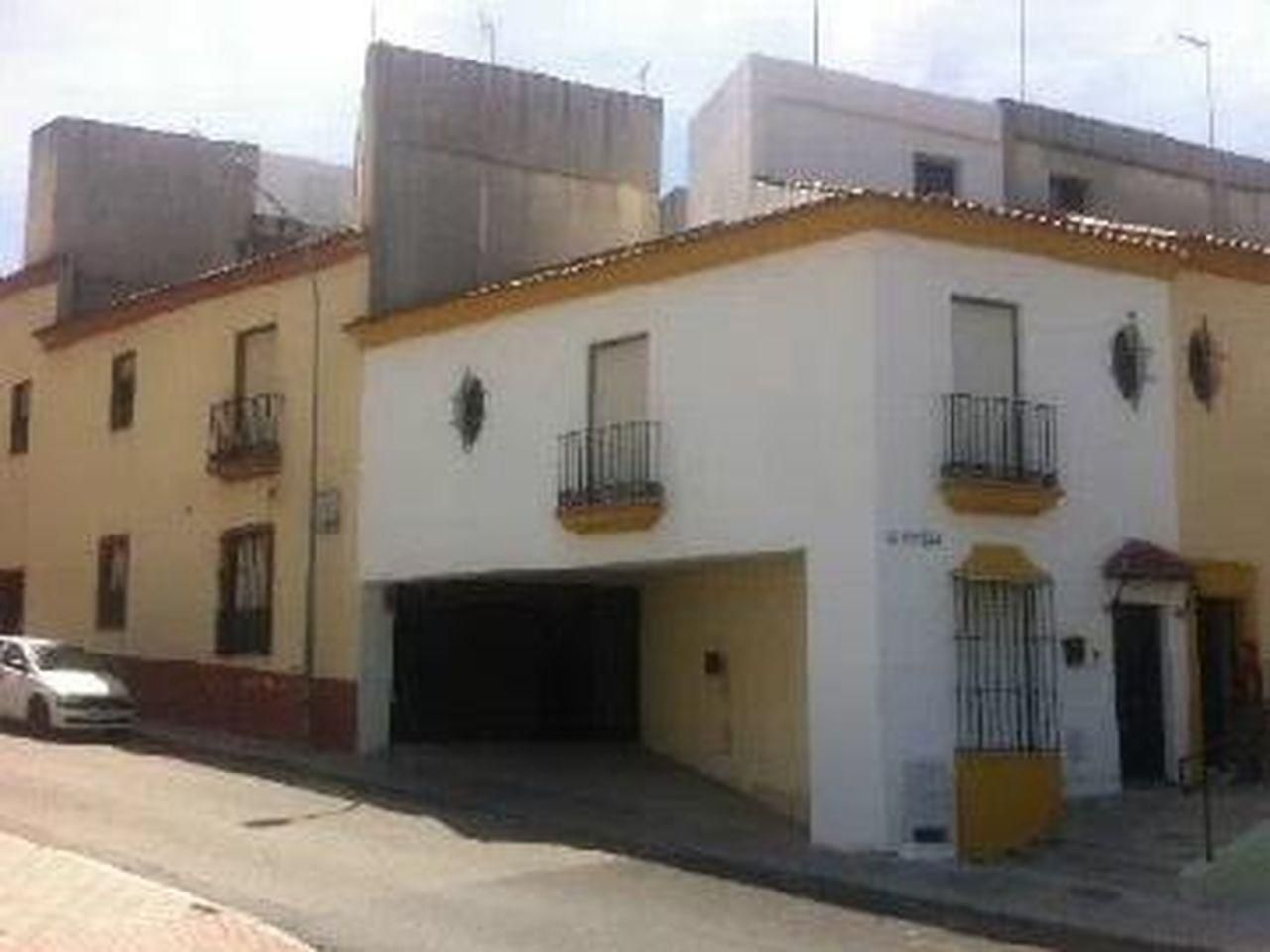 Vista exterior de Local en venda en Marchena