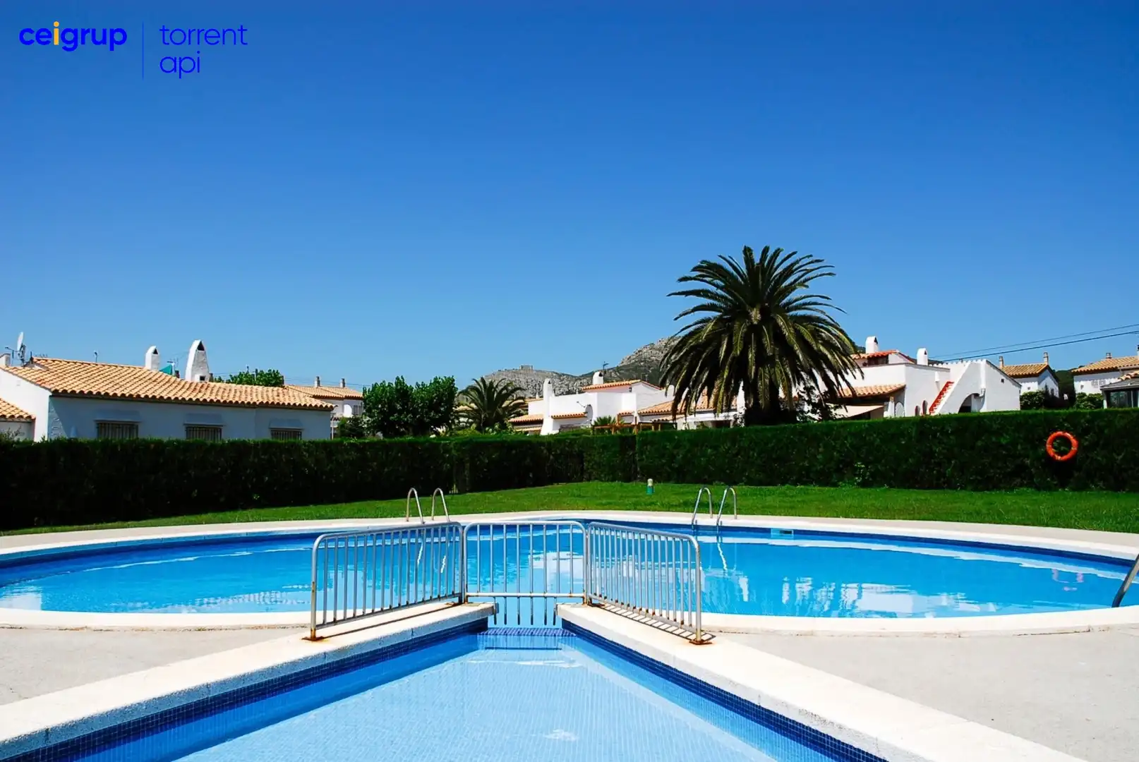 Piscina de Casa adosada en venta en L'Estartit con Aire acondicionado, Calefacción y Terraza