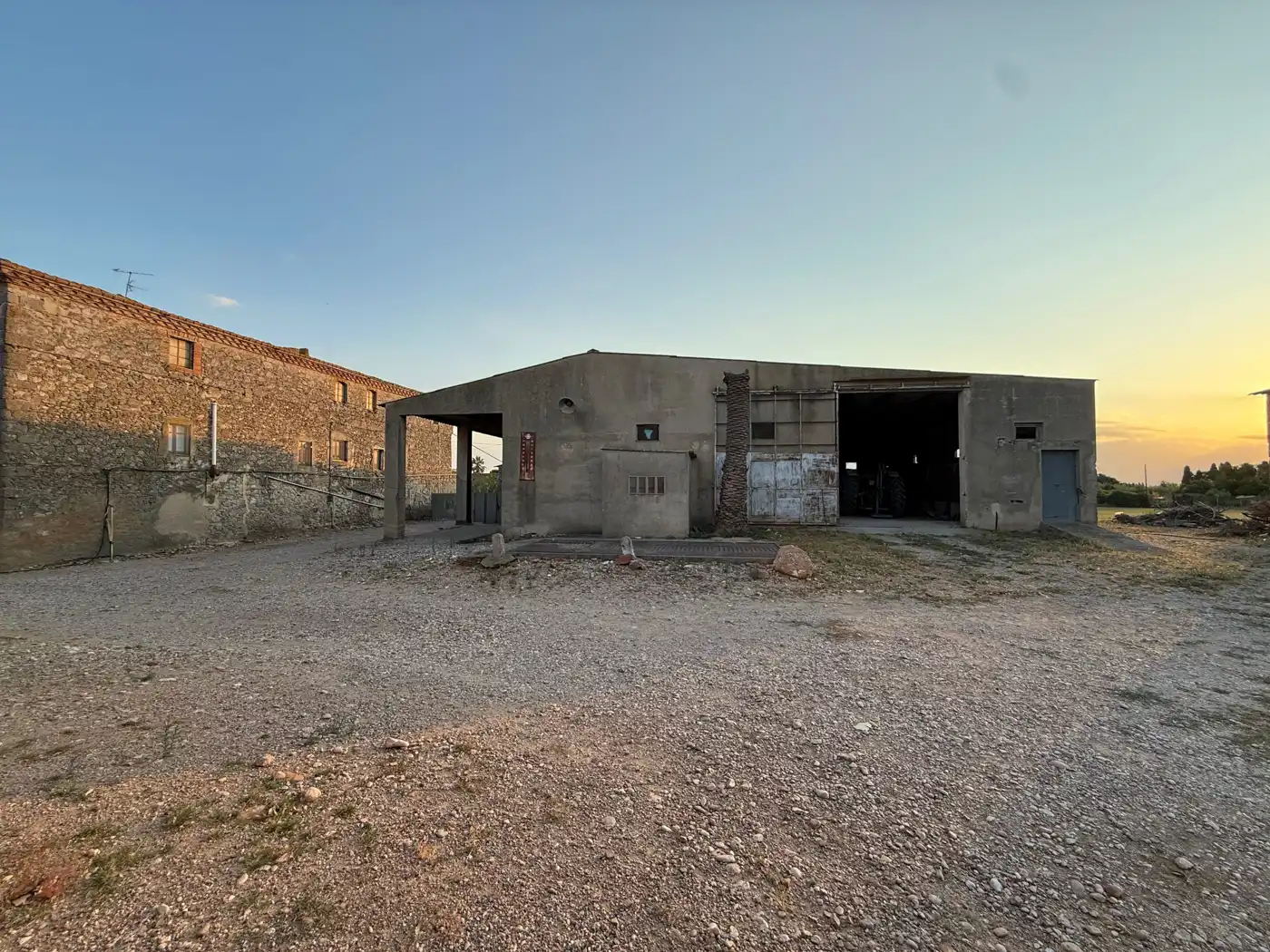 Vista exterior de Finca rústica en venda en Riumors amb Jardí privat i Balcó