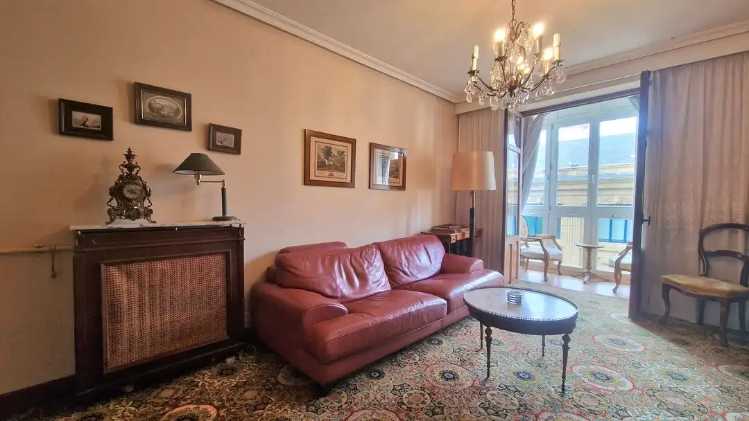 Sala de estar de Piso en venta en Donostia - San Sebastián  con Calefacción y Balcón