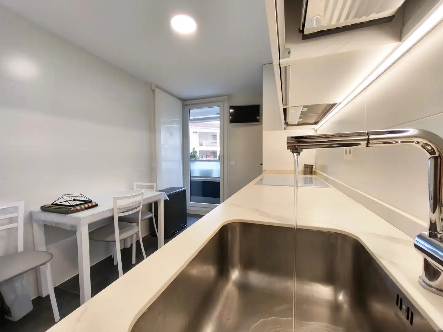 Küche von Wohnung zum Verkauf in  Logroño mit Heizung, Privatgarten und Parkett