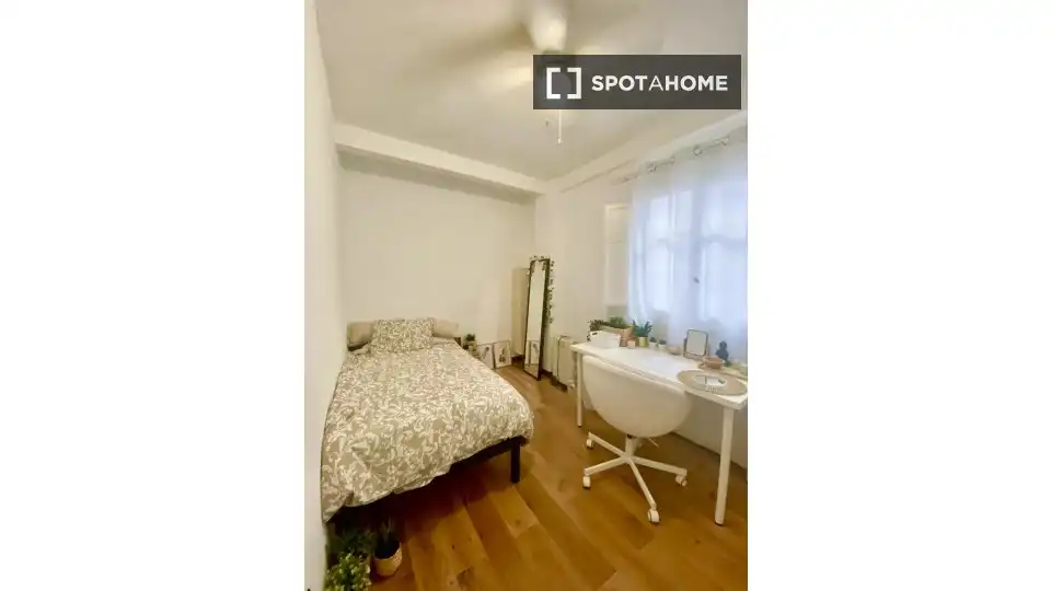 Bedroom of Flat for share in Murcia  with Air Conditioner, Terrace and Furnished