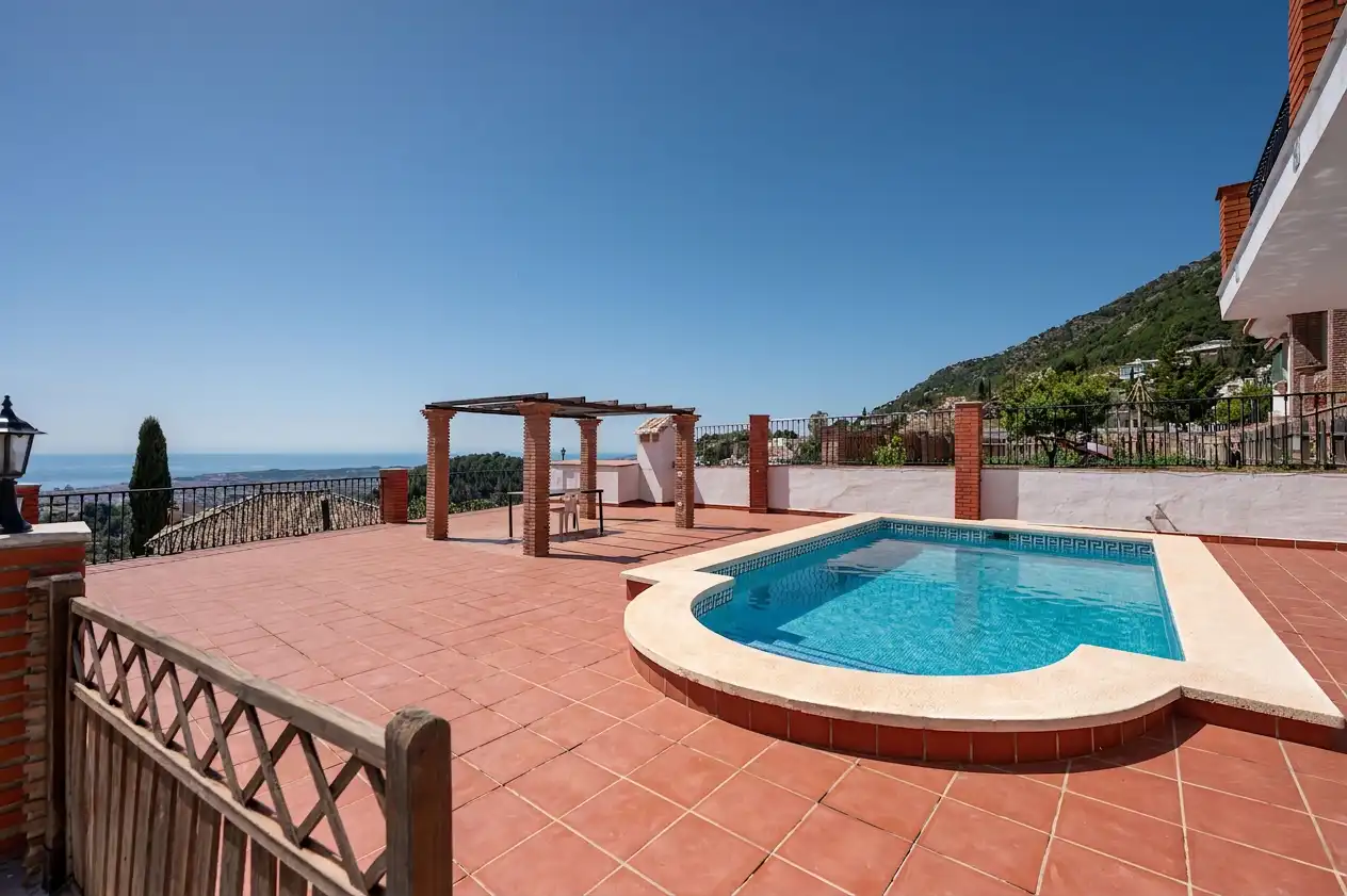 Xalet amb piscina en venda a Mijas pueblo