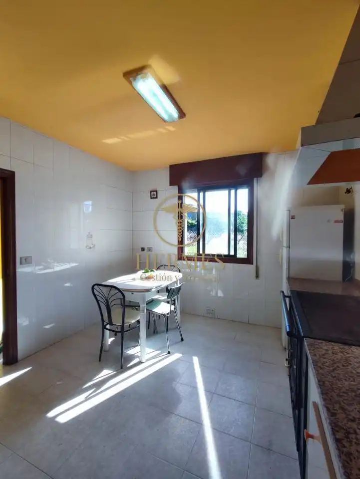 Cocina de Casa o chalet en venta en Tomiño con Calefacción, Jardín privado y Parquet