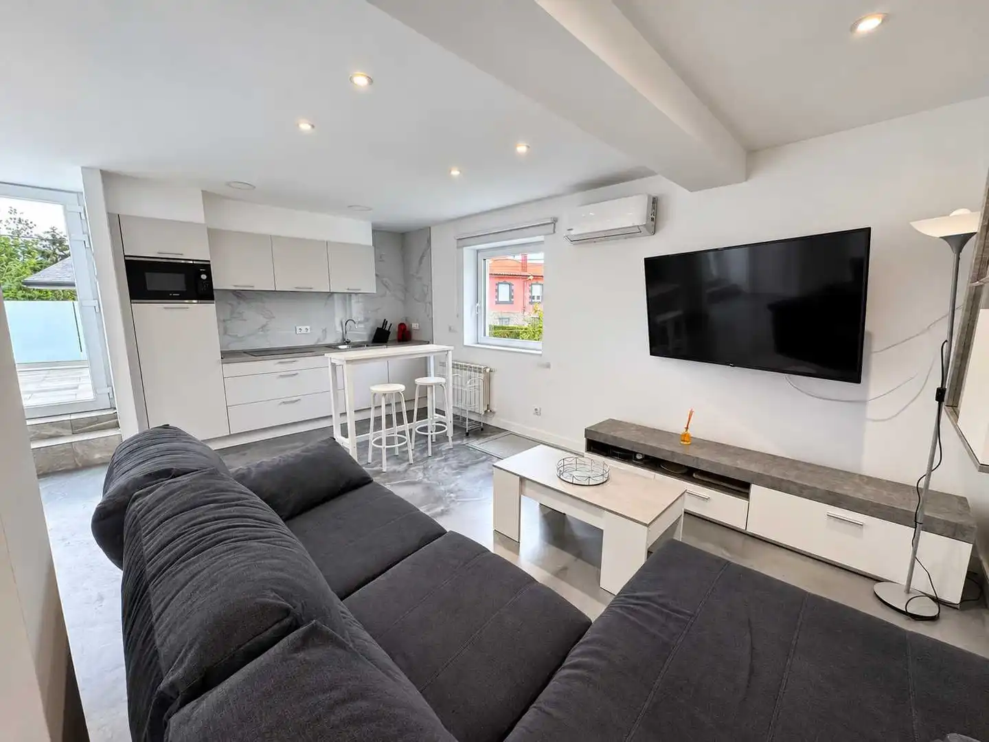 Casa aparellada de lloguer a Barrio Mar, imagen 4
