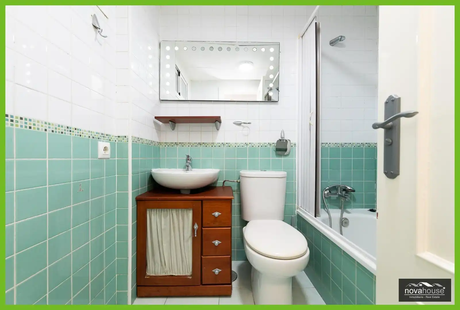 Baño de Piso en venta en Vélez-Málaga con Amueblado