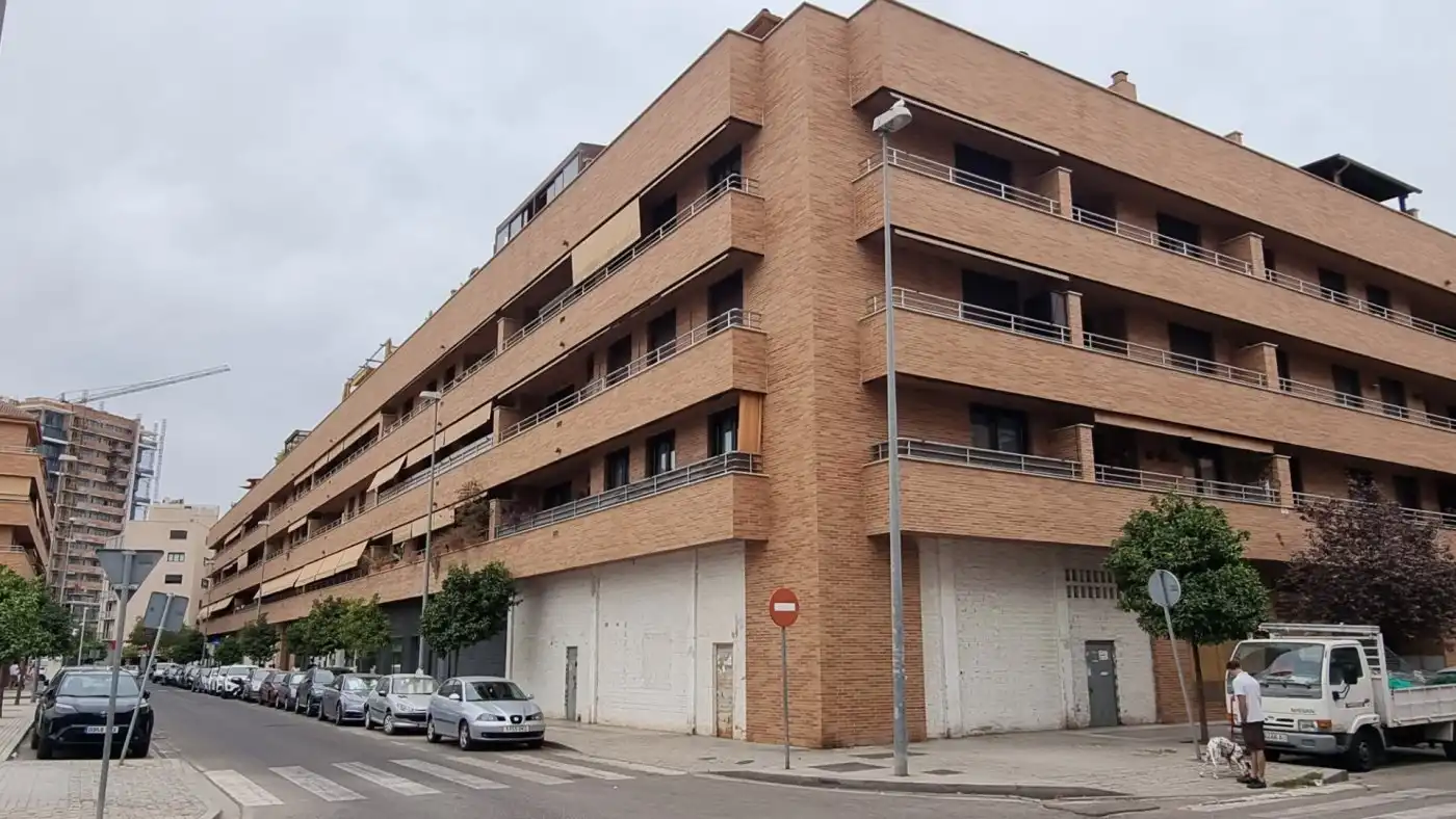 Vista exterior de Garatge en venda en Córdoba