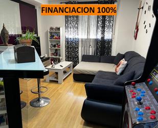 Sala d'estar de Dúplex en venda en La Puebla de Alfindén amb Terrassa