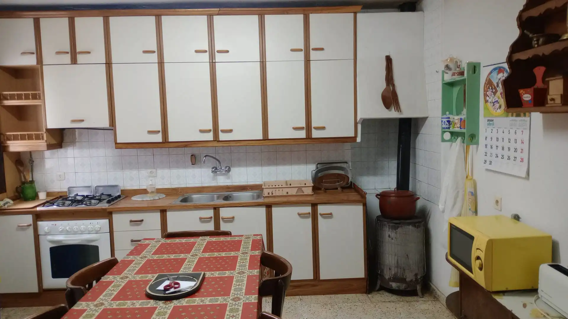 Kitchen of Detached homes for sale in Covarrubias  with Private garden and Furnished