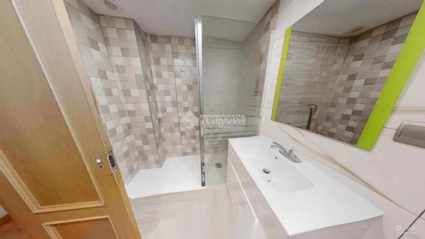 Baño de Piso en venta en Valencia con Balcón