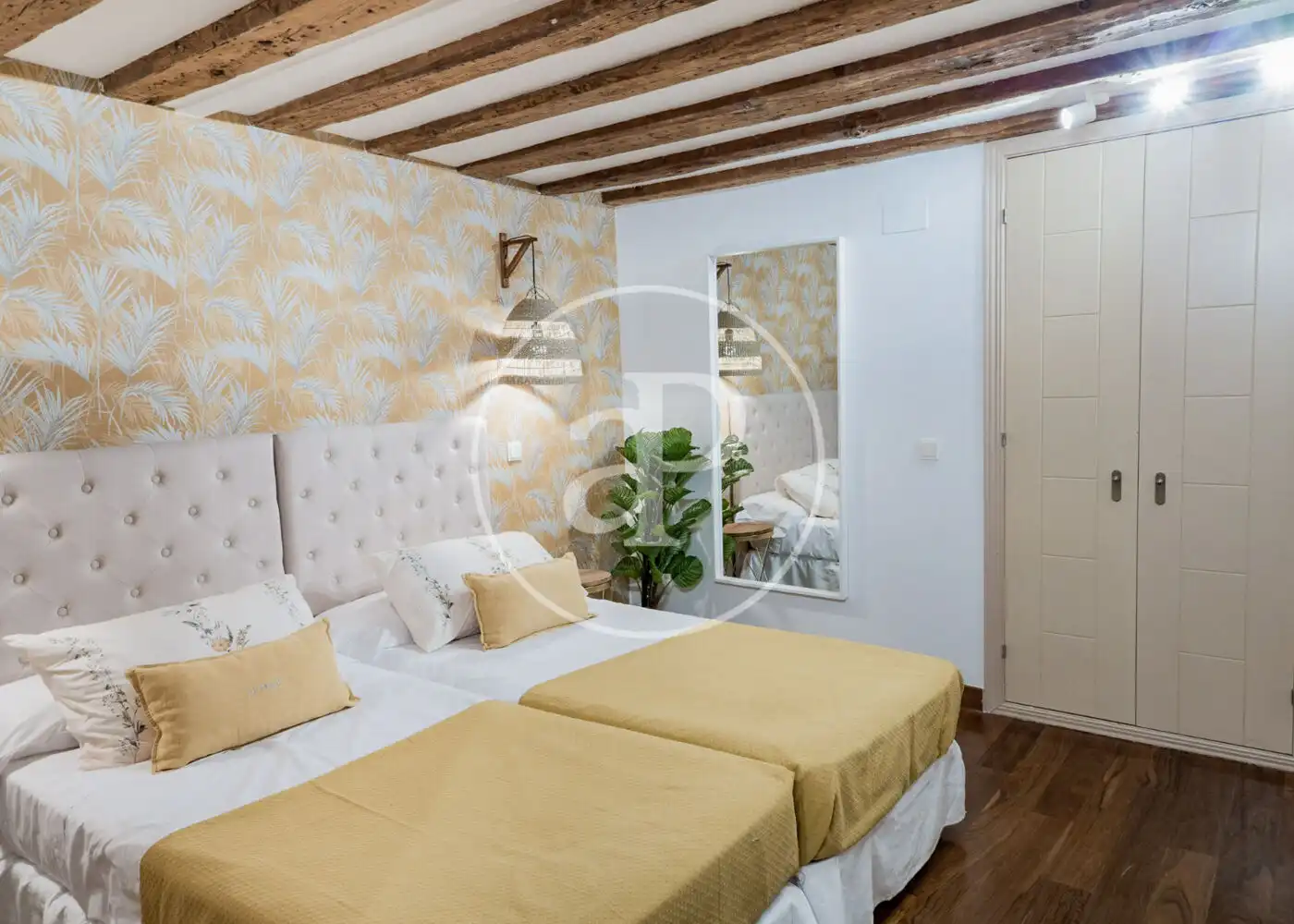 Bedroom of Flat for rent in Madrid  with Air Conditioner, Heating and Furnished
