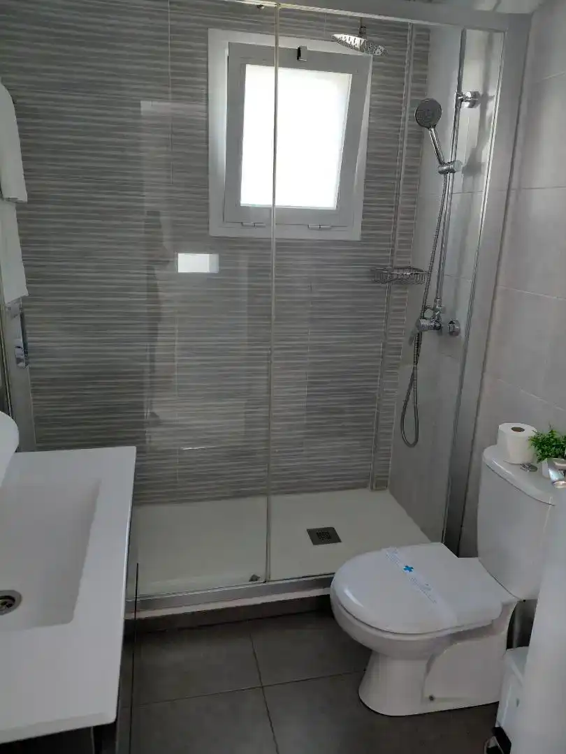 Bathroom of Flat for rent in Elviria - Cabopino
