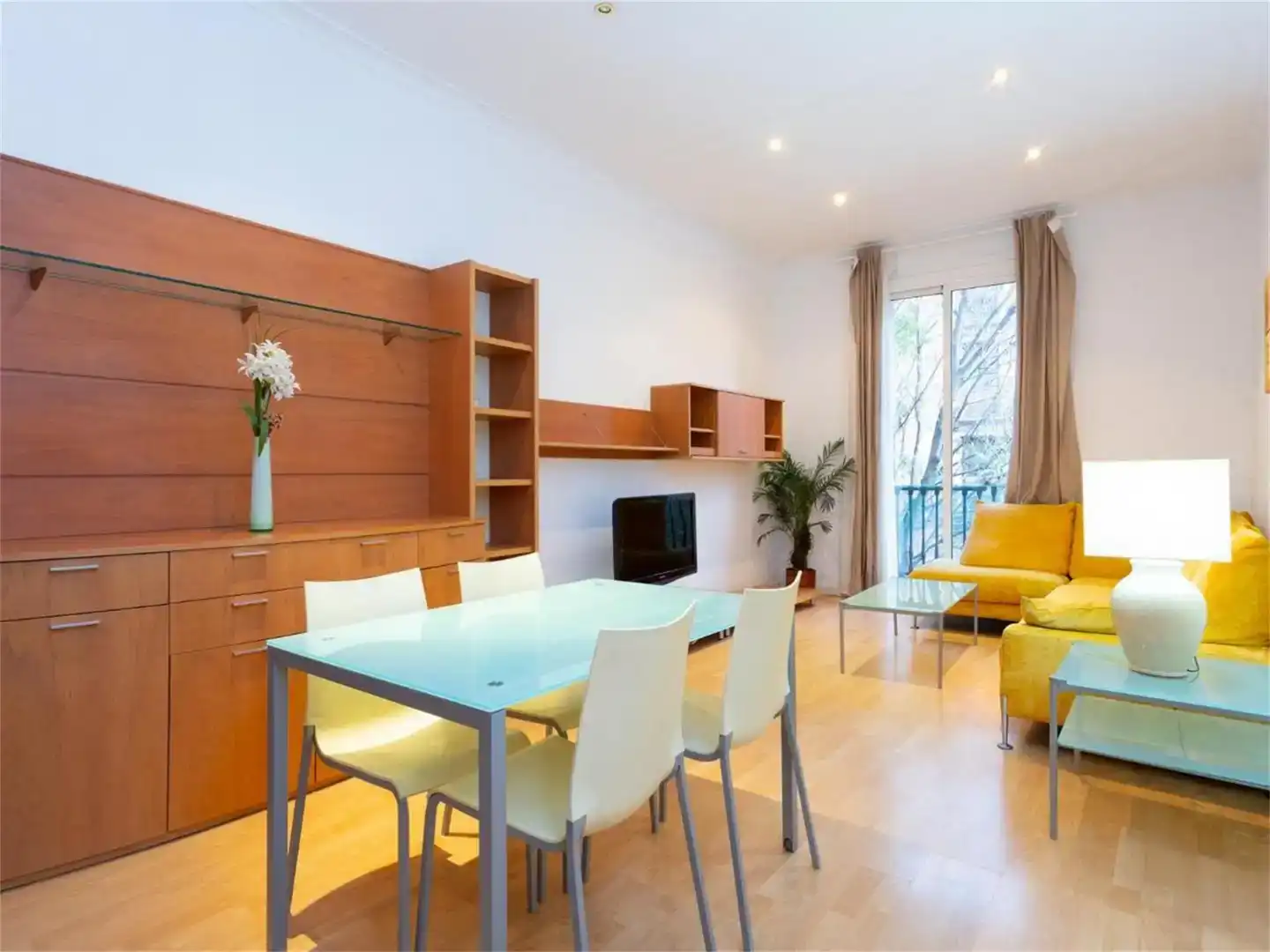 Sala d'estar de Pis en venda en  Pamplona / Iruña amb Aire condicionat i Balcó