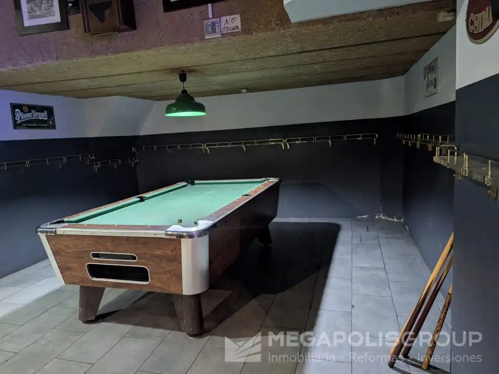 Local en venta en L'Hospitalet de Llobregat con Aire acondicionado
