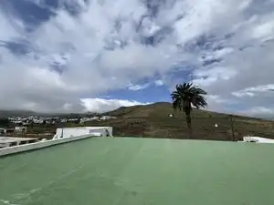 Vista exterior de Casa o chalet en venta en Haría con Jardín privado, Terraza y Amueblado