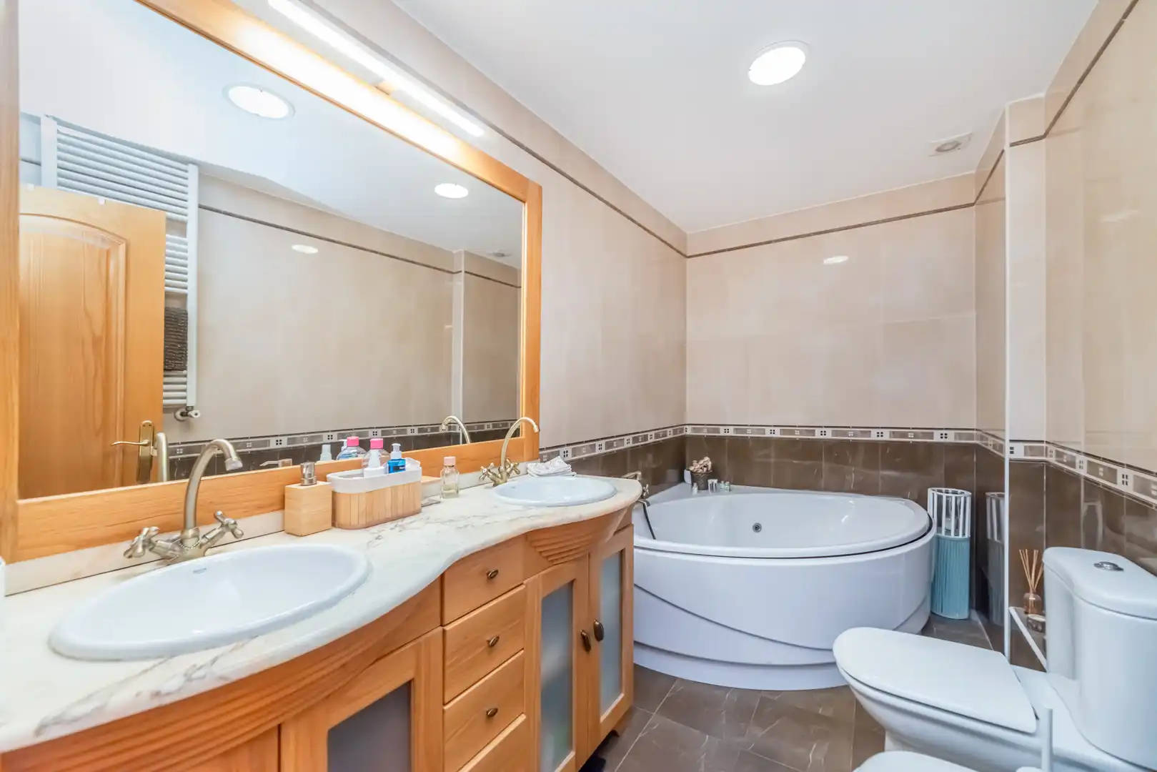 Badezimmer von Wohnung zum Verkauf in Leganés mit Klimaanlage, Heizung und Abstellraum