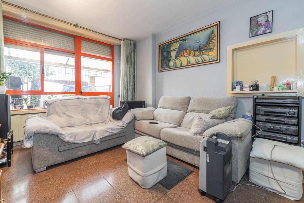 Living room of Duplex for sale in  Madrid Capital  with Heating, Private garden and Terrace