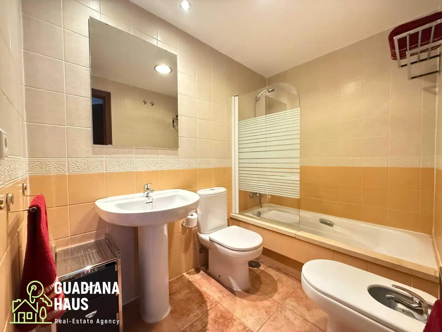 Bany de Apartament en venda en Ayamonte amb Jardí privat, Terrassa i Piscina comunitària