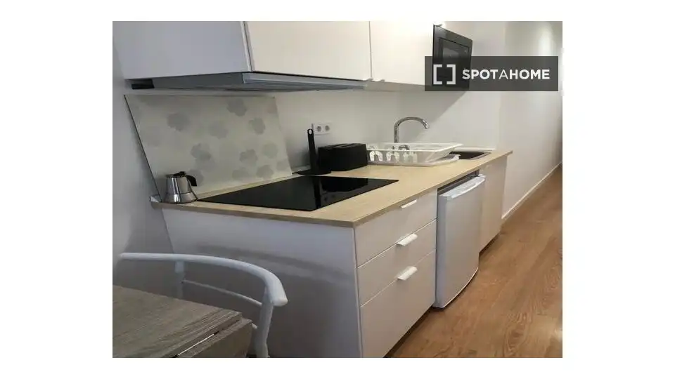 Cocina de Piso de alquiler en Valencia con Aire acondicionado, Calefacción y Amueblado