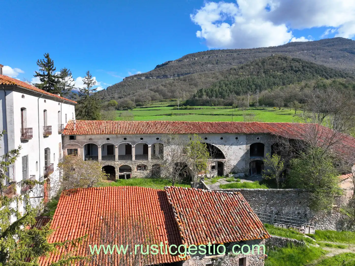Exterior view of Country homes for sale in Campdevànol  with Private garden, Terrace and Balcony