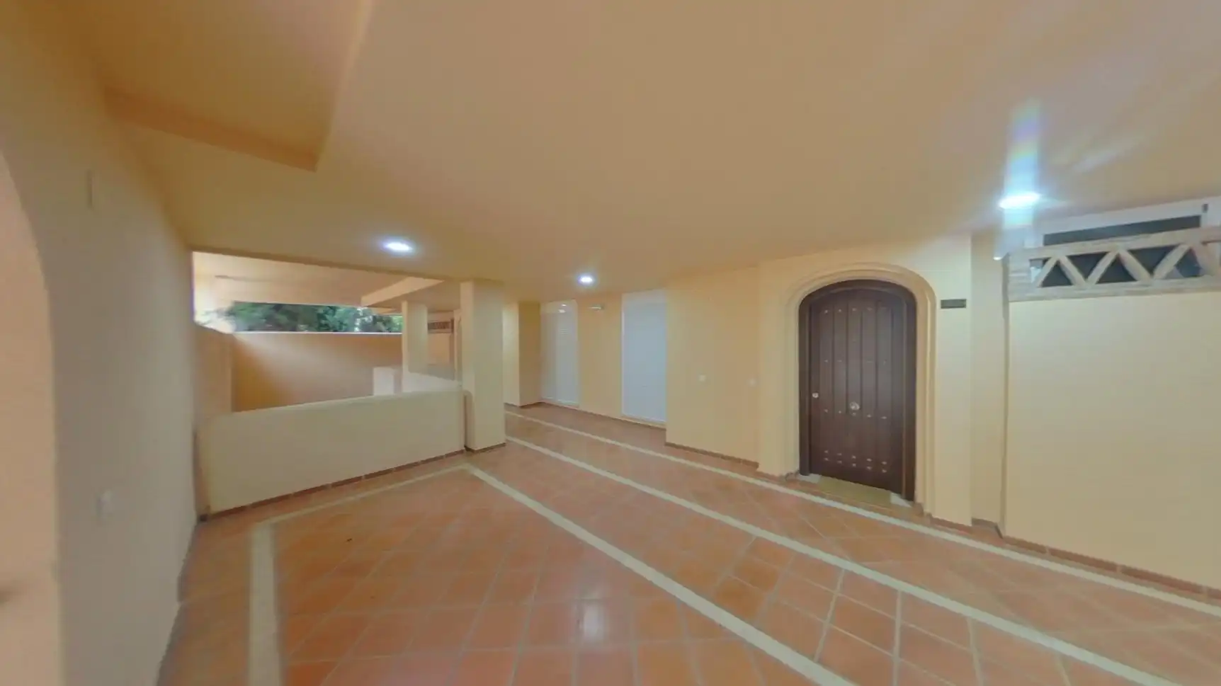 Flat for sale in Marbella  with Storage room and Swimming Pool