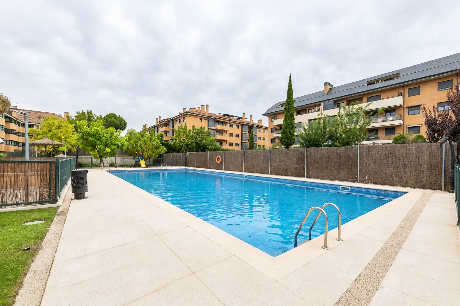 Piscina de Piso en venta en Somosaguas