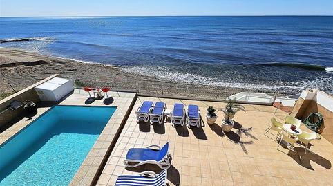 Foto 2 de Casa o xalet en venda a Calle Playa del Chaparral, 19, El Faro de Calaburra - Chaparral, Mijas